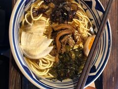 草本酸菜半肚半筋面-芜小皖砂锅菜(青山街店)