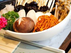 鲜杂菇拼盘-捞神煲汤火锅(湖滨商业街店)