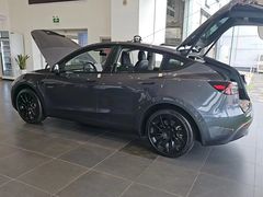 -TESLA 特斯拉(北京南四环中路特斯拉中心)