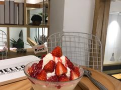草莓牛奶冰-ICEPOPO MILK(玉兰店)
