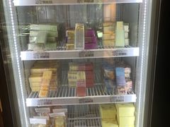 面包甜点陈列柜-家琳甜品(江南东店)