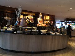 自助取餐区-OPEN開全日自助餐厅·牛肉火锅·海鲜(佛山希尔顿酒店)