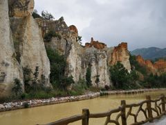 -彩色沙林风景区