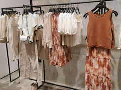 -URBAN REVIVO(西安Momopark店)
