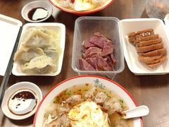 荠菜蒸饺-谭景其·谭氏麻油菜包(集庆路店)