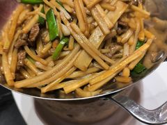 -虹泥小厨(南国花园总店)