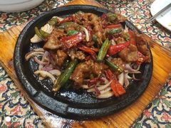 铁板米椒小炒肉-城南往事济南风味主题餐厅(东环店)