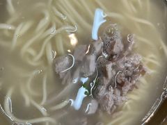 -亮亮面馆(经六路店)