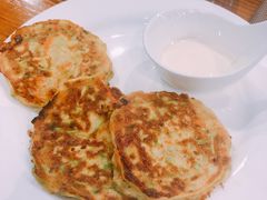 西葫芦饼配酸奶-TUK土耳其餐厅·下午茶(卢湾店)