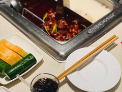 牛油麻辣锅底-海底捞火锅(杭州庆春路夜宵主题店)