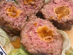 鸭蛋黄狮子头-春水锅贴·传统鲁菜(大明湖店)