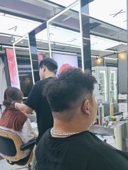 -藤野造型烫发染发