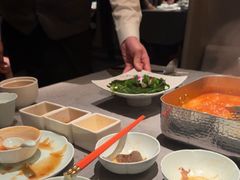 -左庭右院鲜牛肉火锅黑金店(陆家嘴中心店)