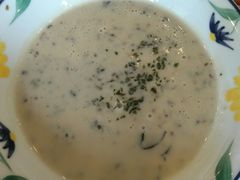 奶油蘑菇汤-萨莉亚意式餐厅(护国新天地店)