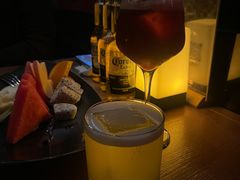 -FOUR PLAY BAR