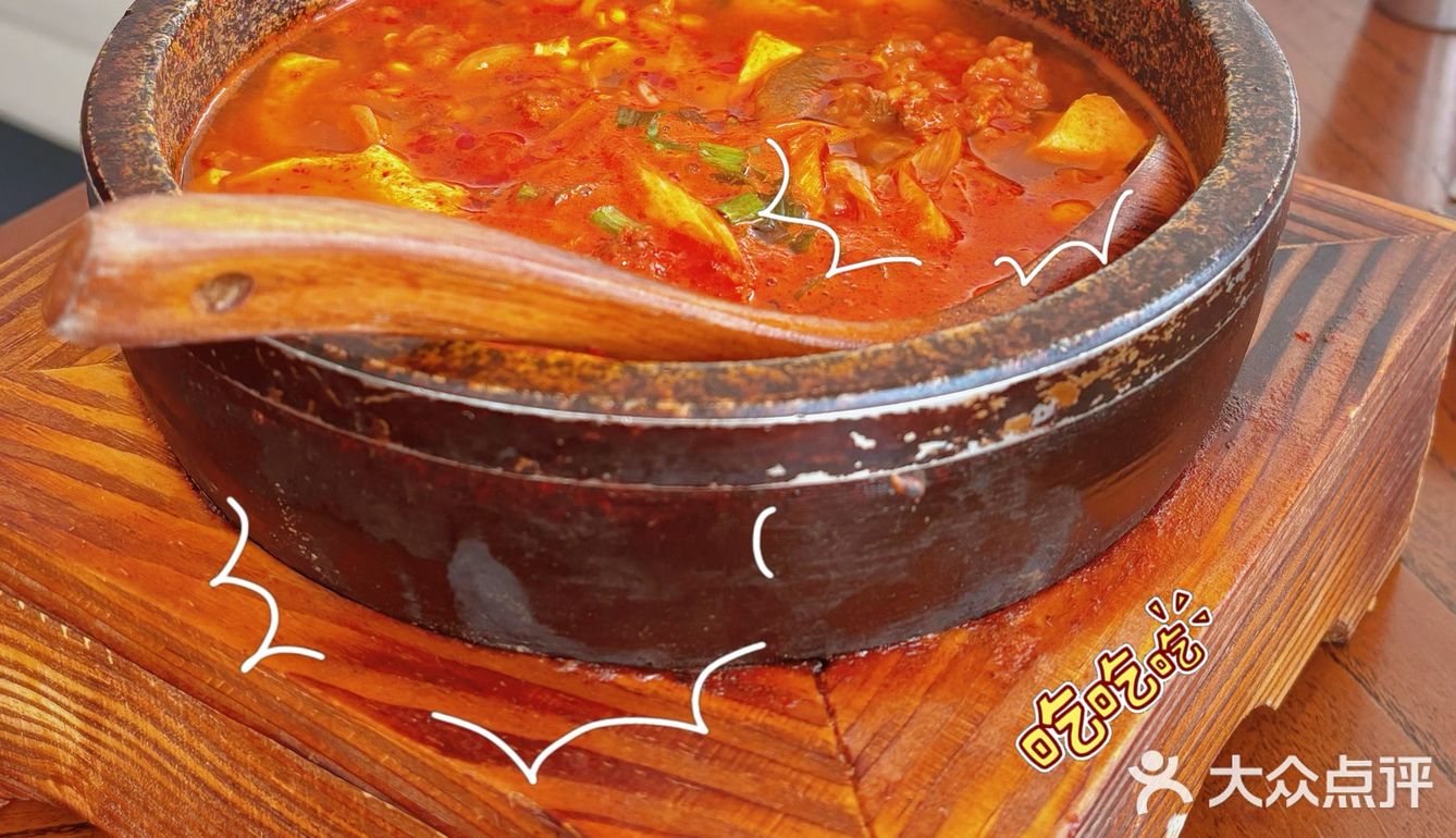 一口韩式小食，邂逅首尔街头的浪漫风味