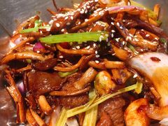 干锅香煸茶树菇-弄堂里(西溪龙湖天街店)