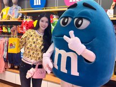 -m豆巧克力世界(上海世茂广场店)