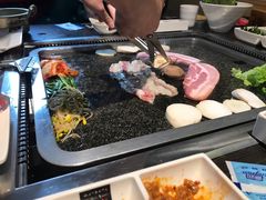 -极简·炭火烤肉主题餐厅·龙虾烧烤·烤羊排(宝龙店)
