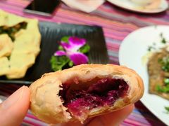 云南现烤鲜花饼-香巴拉云南餐厅(华莱坞店)