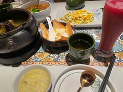 -云海肴·汽锅鸡·云南菜(天山百盛优客店)