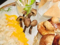 -领鲜天下·焗海鲜·花胶鸡(天目里店)