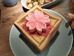 樱花冰淇淋面包诱惑-蜜桃餐厅·伴山(湖滨商业街店)