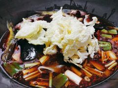 -忆乡情铁锅炖鱼饭店(延庆店)