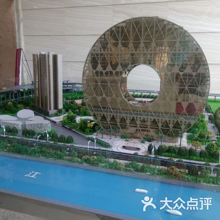 广州圆大厦