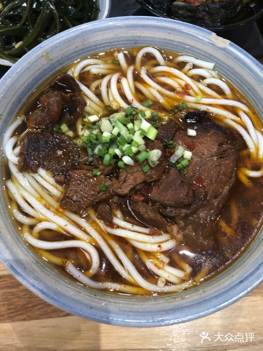 湖嗦·湖南米粉(世纪金源燕莎店)红烧牛肉粉图片