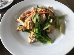 -Green Tree Rest. & Pub