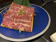 -山川小町·极番烧肉(新地假日广场店)