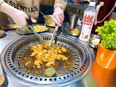 -马路牙子烧烤音乐酒馆(望京店)