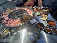 -哈哈碳都·牛肋条无限自助烤肉(宝龙店)