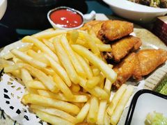 鸡翅薯条-叶派龙虾•招牌香辣蟹·海鲜(中海国际店)