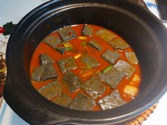 自制黑豆腐砂锅-姜君·千岛湖鱼头馆(浦东大道店)