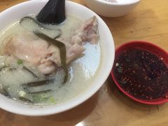 -雷祖芳老妈蹄花店