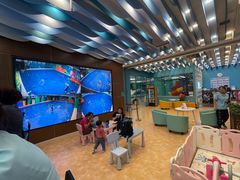 -Swim斯卫姆国际儿童游泳中心(红博中央公园店)