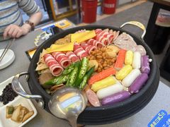 -豚妈妈汤饭·部队锅(南京东路店)