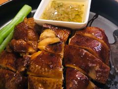 来龙里秘制考鸡-来龙里 精致 东南亚餐室(万象城店)