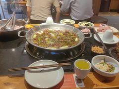 绵长贡椒锅-小饕荟雅安贡椒鱼鲜馆(广福桥店)