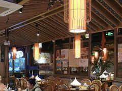 -野山舂·贵州现舂酸汤牛肉(鸿通城店)