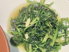 -黄泥岗·地道湖北菜(奥特莱斯店)