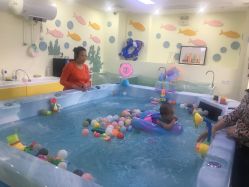 -嗨游宝贝婴幼儿水育馆(缤格汇店)