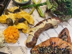 -Mark&Mars Restaurant