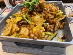 悦蓉香锅牛蛙-精悦蓉(松江万达广场店)