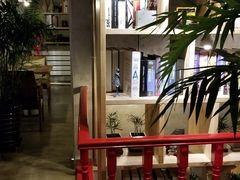 -HIGH FIVE哈福手工汉堡(桂林路店)