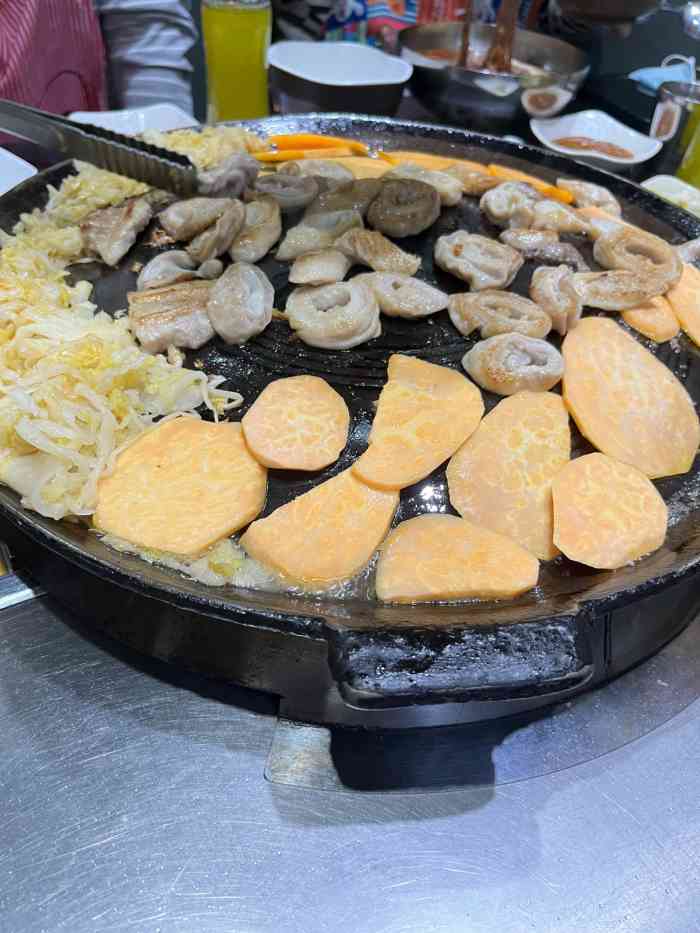 海花锅盖烧烤店(怡馨家园店)-"和小伙伴们一起来吃好吃的烤肉,价格