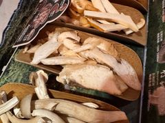 -芸山季·云南山珍菌火锅(人民广场来福士店)