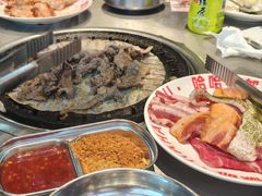 -哈哈碳都·牛肋条无限自助烤肉(台江万达店)